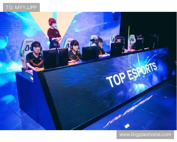 王者荣耀热议FPX战队灵活性引发的战术争议与分析